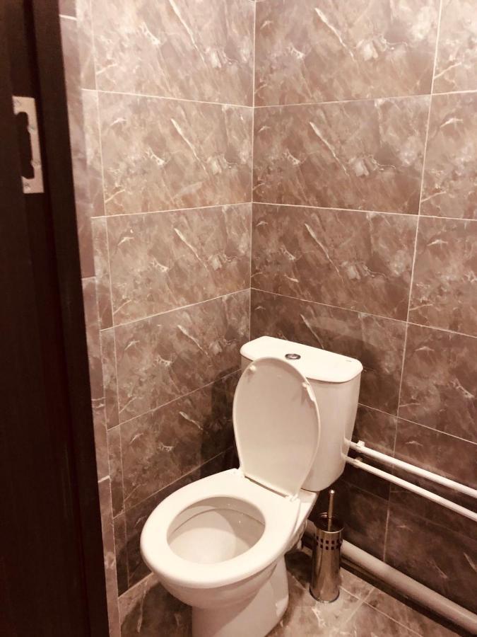 Studio Apartment Near Republic Square Yerevan Bagian luar foto